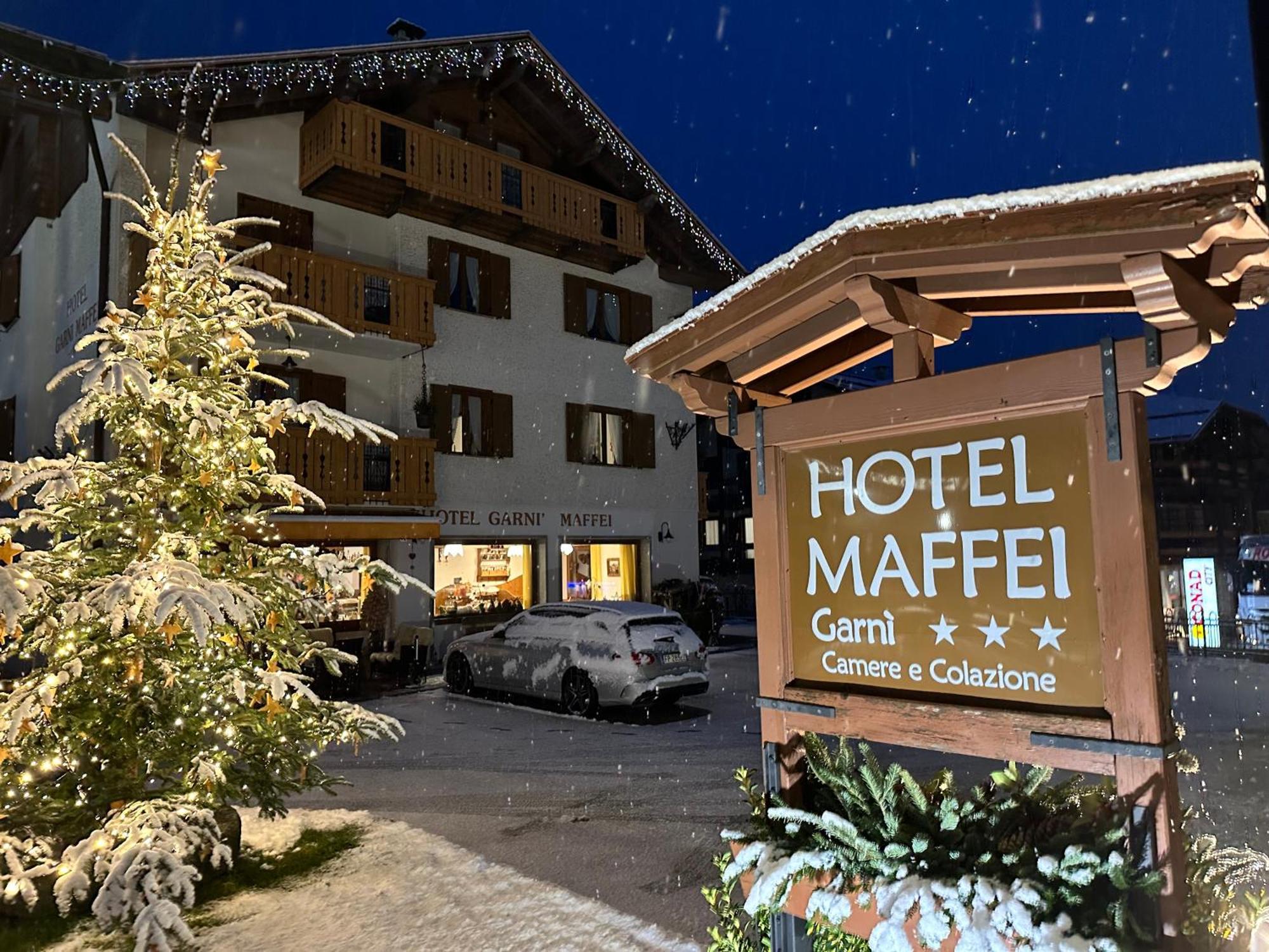Hotel Garni Maffei Pinzolo Exteriör bild